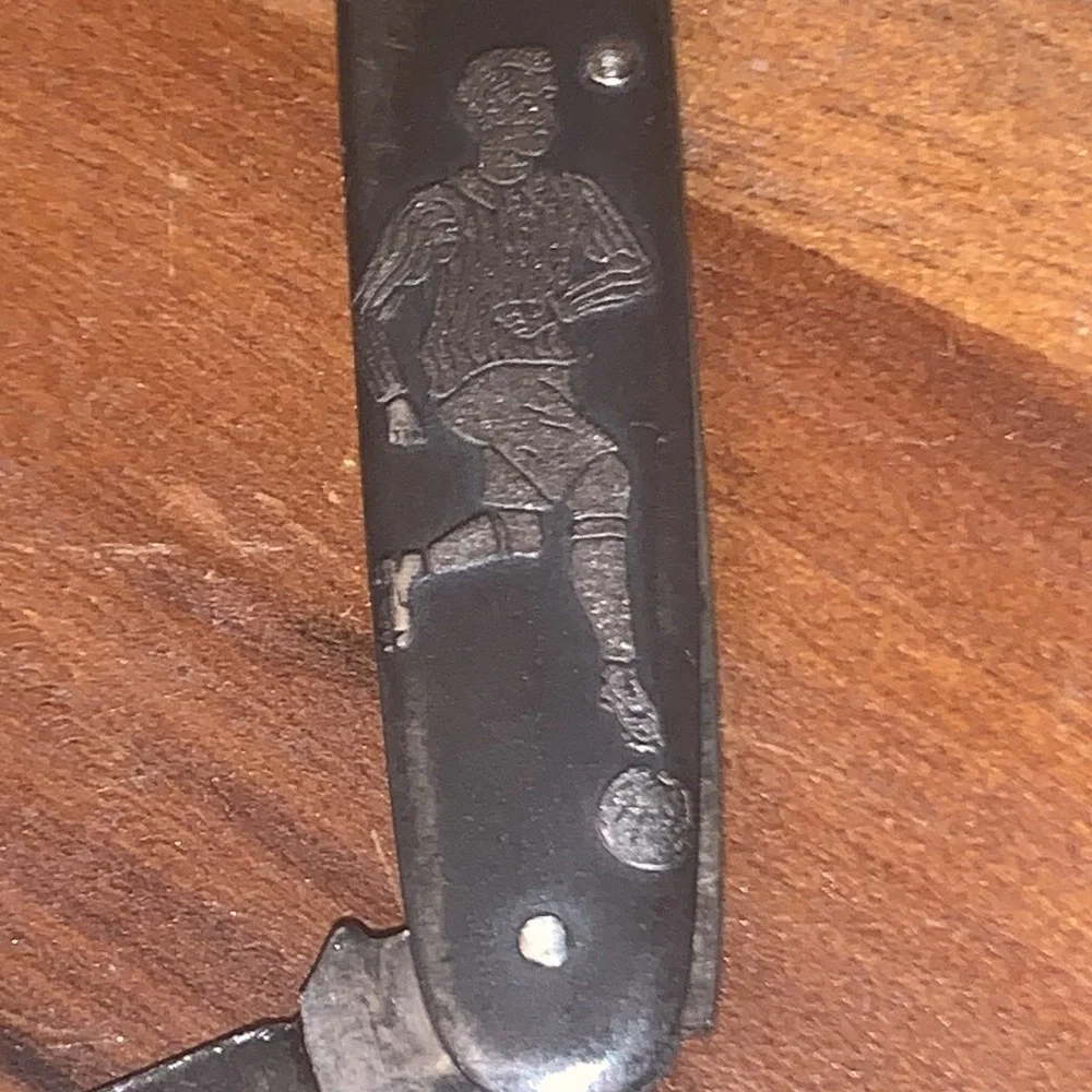 Vintage Hen & Rooster Logo 2 blade Folding Knife Engraved Soccer Player READ